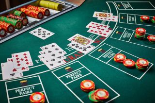 How to Play Blackjack Tables at Online Casinos