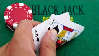 When playing blackjack poker in the casino, we have summarized some tips and mistakes for players to avoid